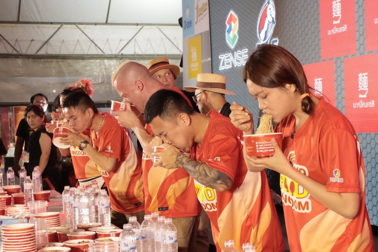 เอ วราวุธ ปลื้ม คนไทยสร้างประวัติศาสตร์สร้างสถิติคว้าแชมป์โลกกินจุ ใน  “Thailand Food Kingdom อาณาจักรนักกิน”